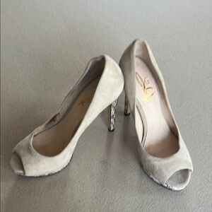 Joan & David Cream Peep-Toe Heels